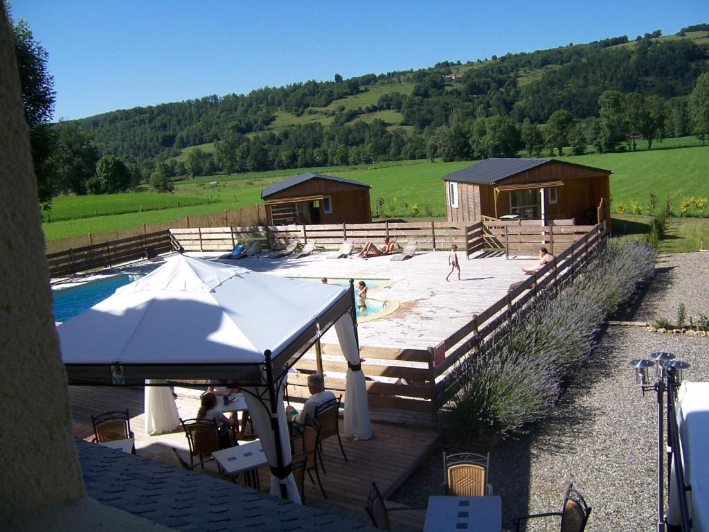 La Tour Du Loup Hotel La Bastide-de-Serou Exterior photo